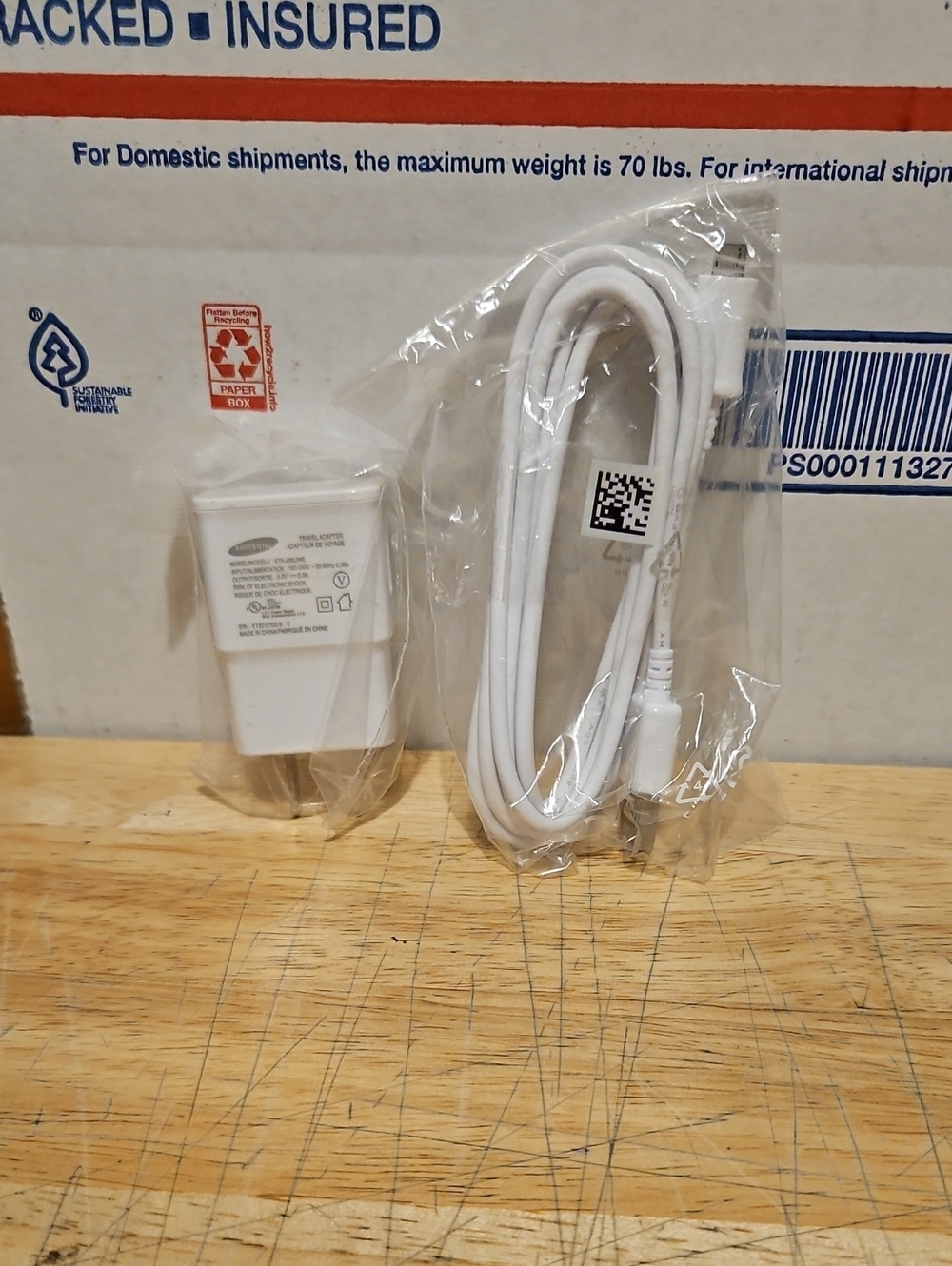 Samsung White USB Charging Adapter with White USB Cable (Original)